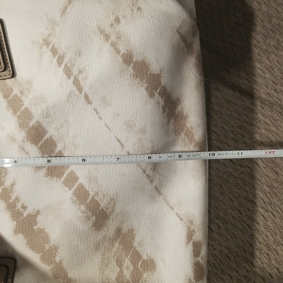 Vera Wang Satchel Purse - Picture 9 of 16